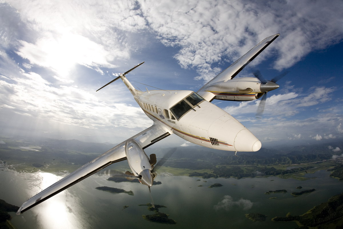 King Air en vuelo sobre Venezuela — CEA/CIA54